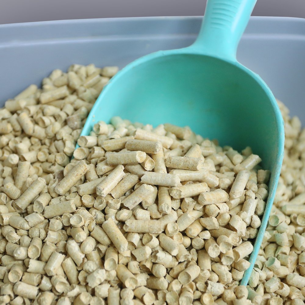 Casual Home 100% Natural Pine Wood Non-Clumping Cat Litter Wood Pellets - 8 lbs