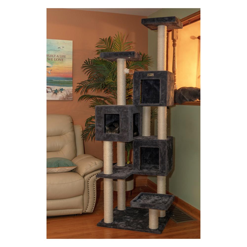 Real Wood Griant Cat Tower With Condos For Multiple Cats