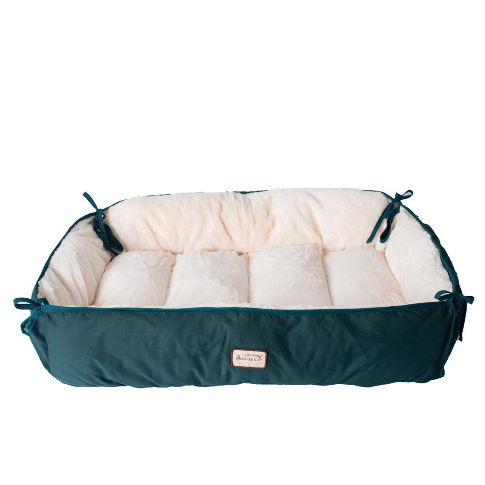 Large Laurel Green & Ivory Pet Bed And Mat