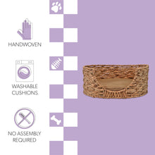 Perri Classic Farmhouse Handwoven Hyacinth Oval Pet Bed