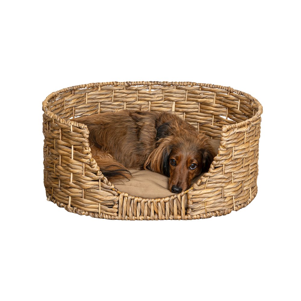 Perri Classic Farmhouse Handwoven Hyacinth Oval Pet Bed