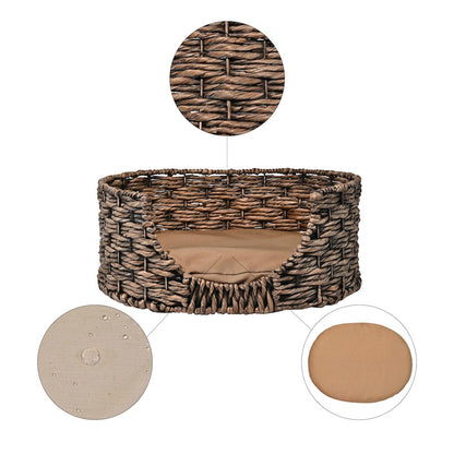 Perri Classic Farmhouse Handwoven Hyacinth Oval Pet Bed