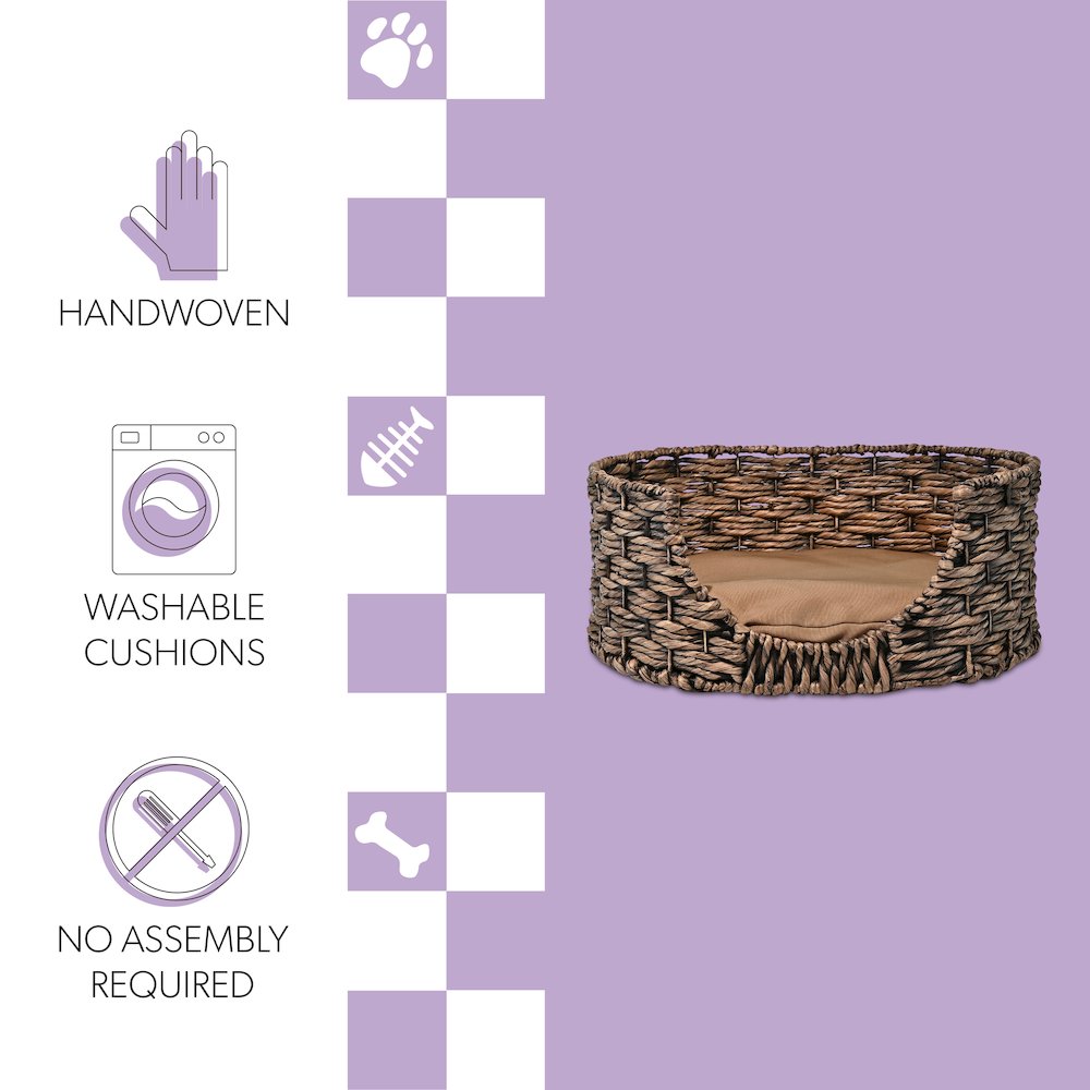 Perri Classic Farmhouse Handwoven Hyacinth Oval Pet Bed