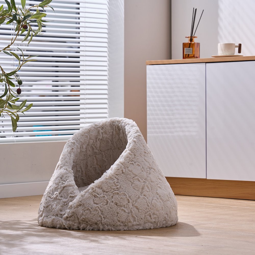 Rose Cradle Cat Bed, White